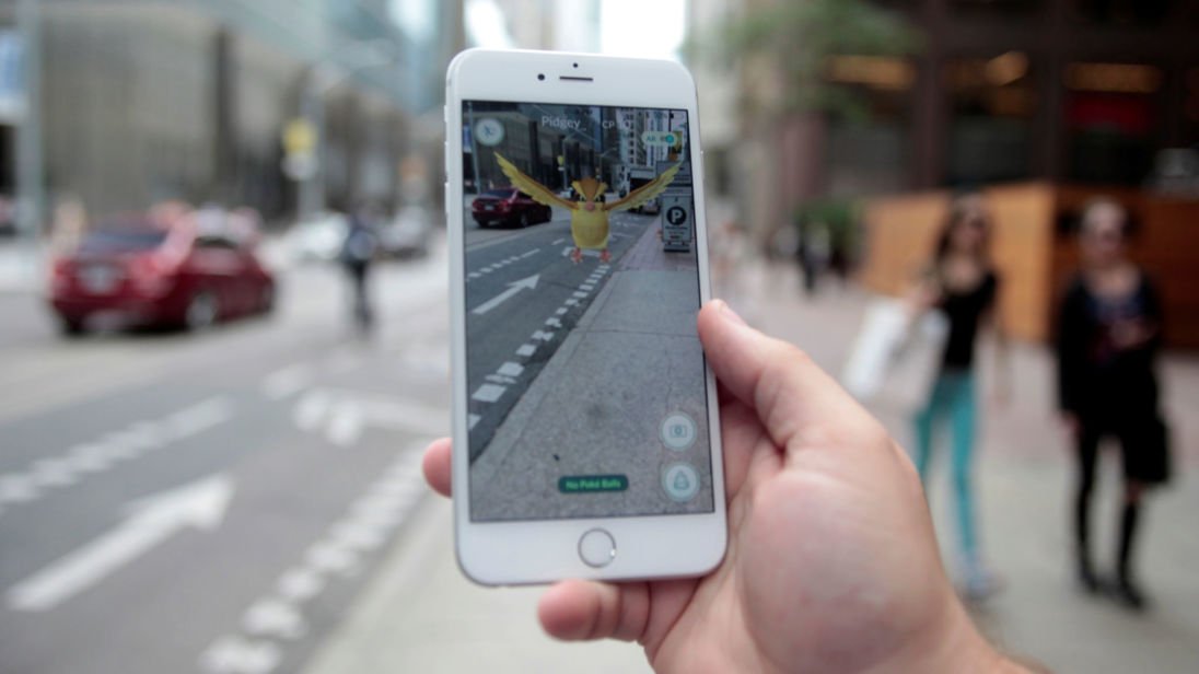 Augmented Reality is the Newest Battle for Apple and Google